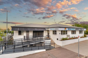 Seaside Lodge Hostel Townsville- right next to coles, 2 mins walk to strand & CBD